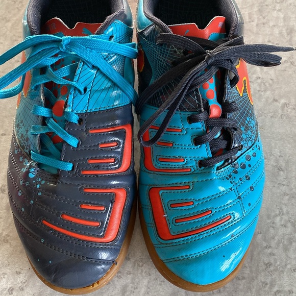 Puma indoor kids shoes - Picture 2 of 7